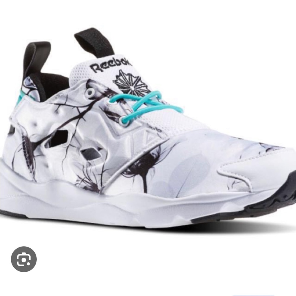 Reebok floral 3D Ultralite shoes. Only worn a handful of times. Size women’s 7